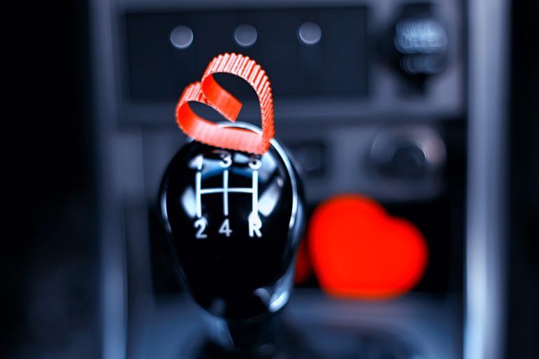 Gear knob lever to give the note