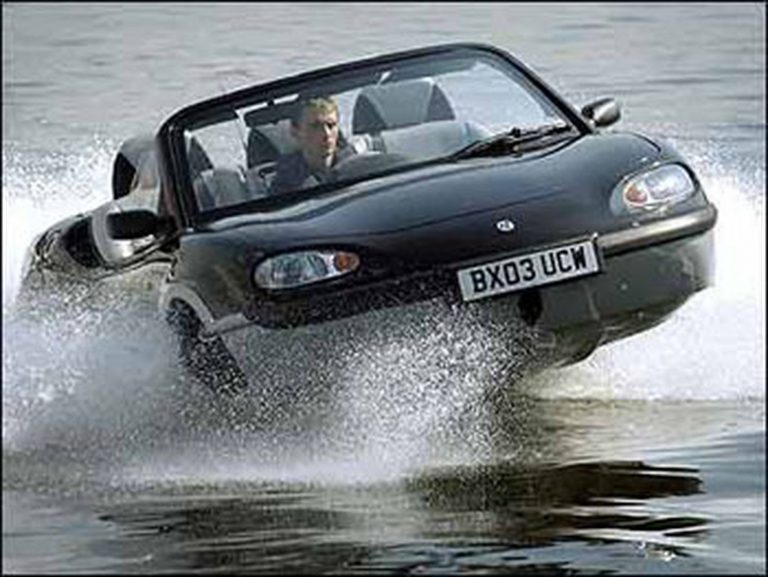 Navigating with a car, a whim on the water
