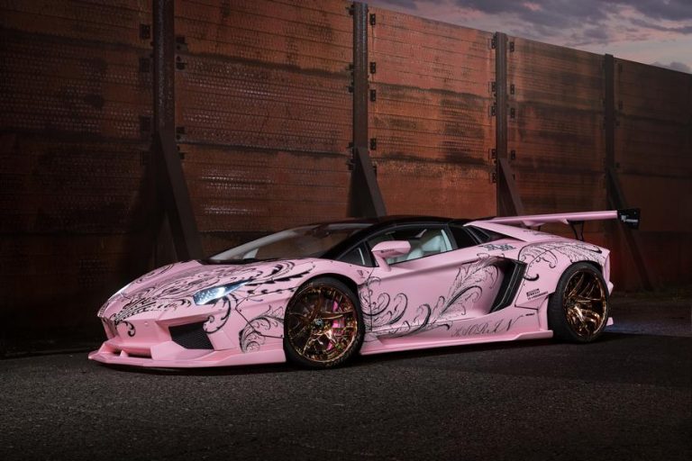 Pink Lamborghini to power!