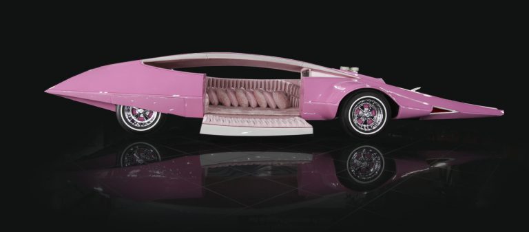 The mythical car of the Pink Panther