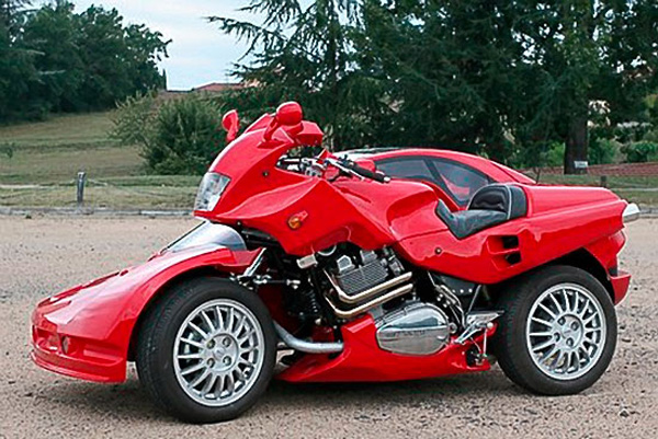 Motorcycle, car and Sidecar, a curious trio