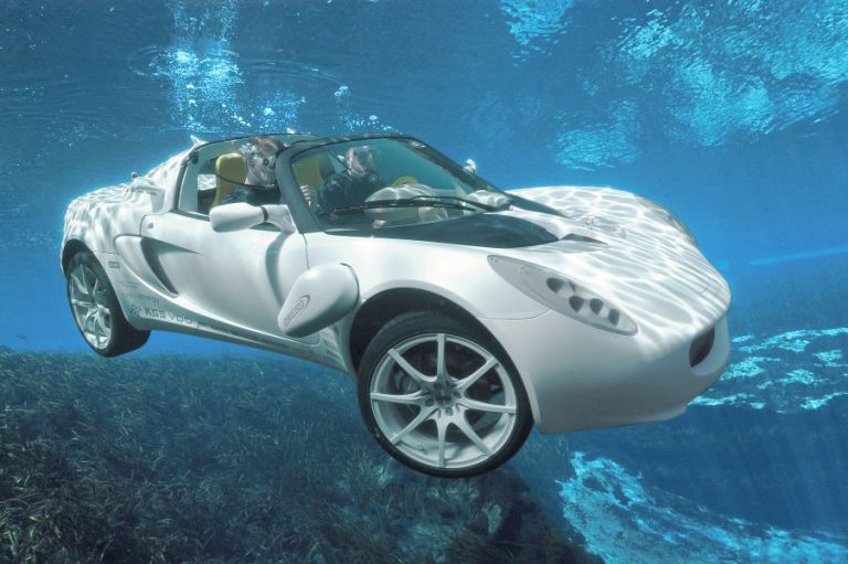 Squba, the first underwater car